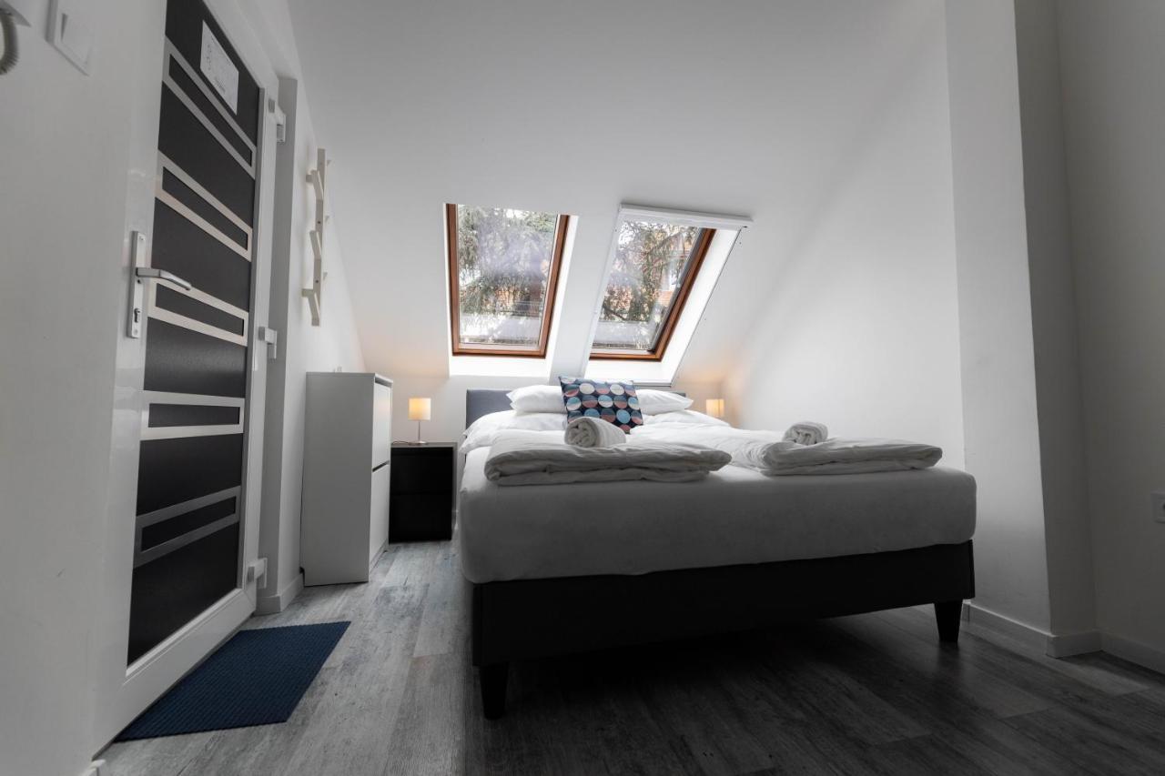 Roomstore Studio Apartments Eger Luaran gambar